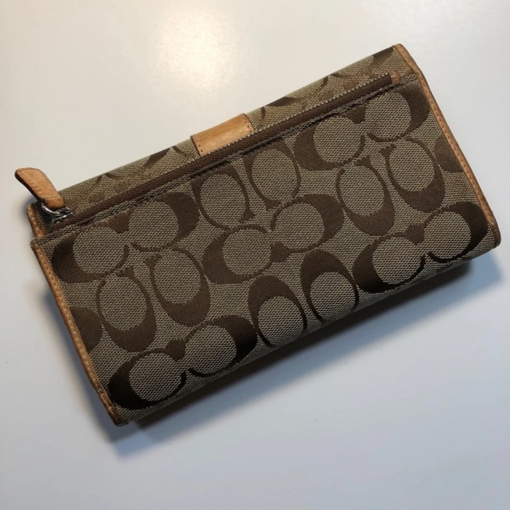 COACH Wallet - Picture 2 of 8